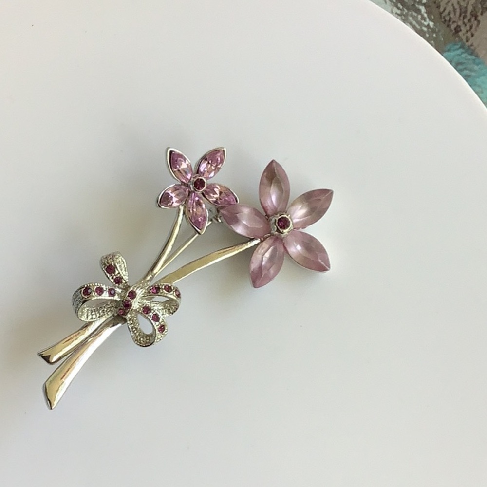 Elegant Silver and Pink Floral Brooch